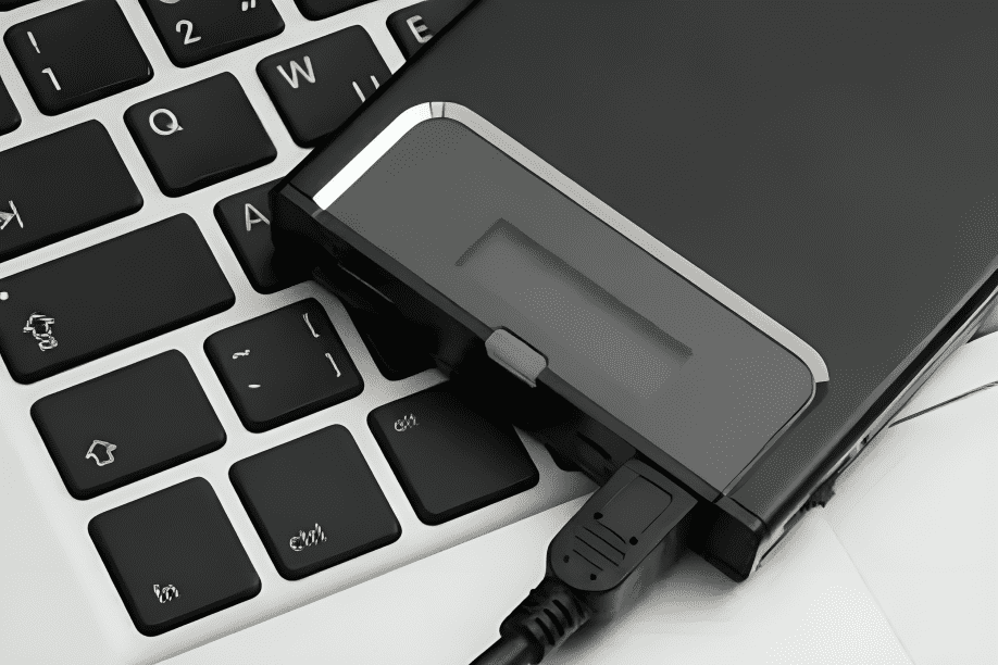 sata-drive-on-laptop